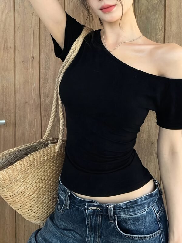 65014fec-48b9-4cbf-af3b-c14ad7a90a88.jpg Asymmetric Collar Short-sleeved Top for Fashionable Women