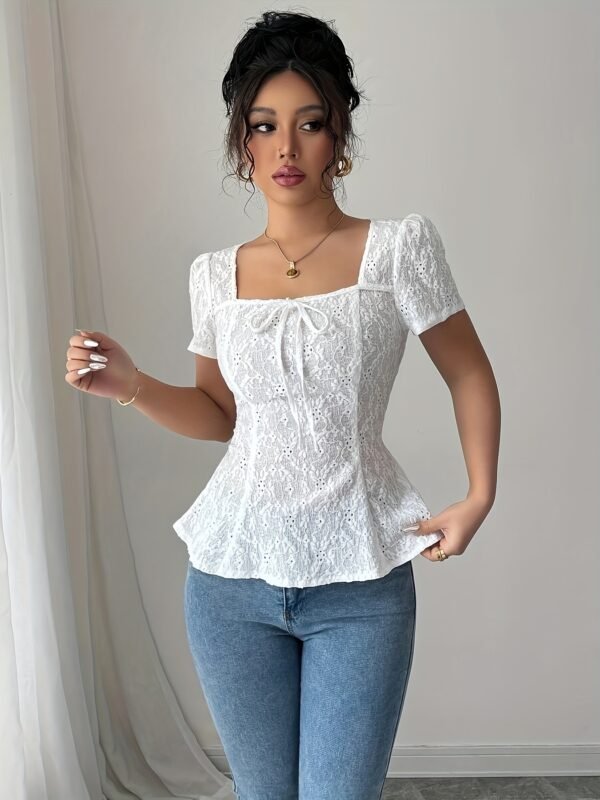 b256736a-8ccc-46e3-8fba-76ae8f5dfc78.jpg Women'S Commuter Elegant Solid Color Hollow Embroidery T-Shirt