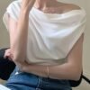 bd4ed9c6-3963-4bfb-840e-0f1a3c33896d.jpg Off-shoulder Design T-shirt white